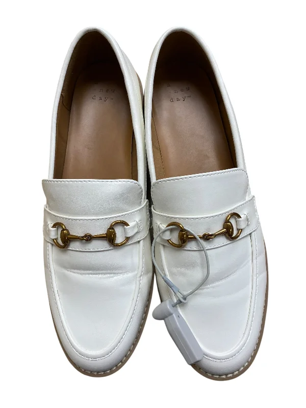 Shoes Flats By A New Day In White, Size: 10