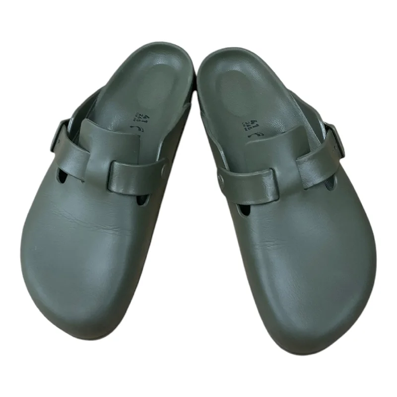 Shoes Flats By Birkenstock In Green, Size: 10