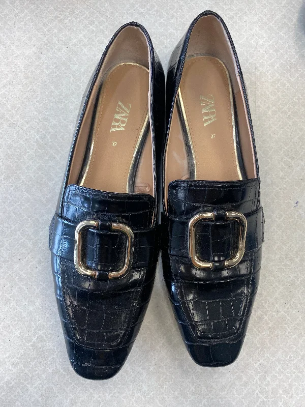 Shoes Flats By Zara Basic  Size: 6.5