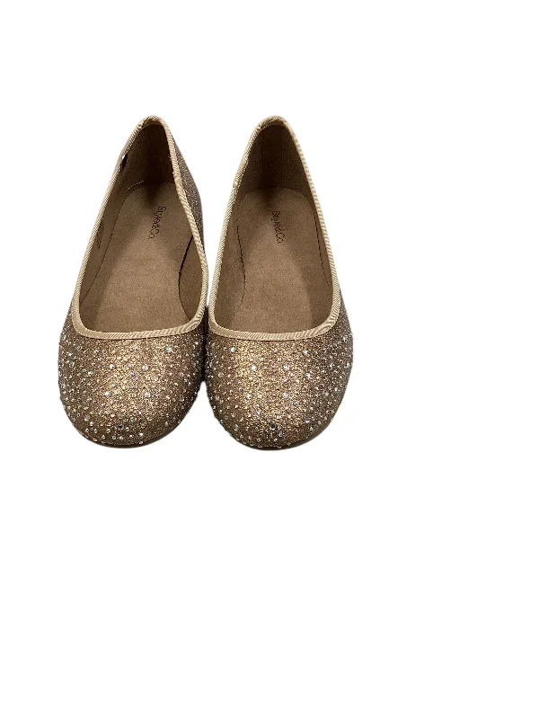 Shoes Flats By Style And Company In Gold, Size: 8