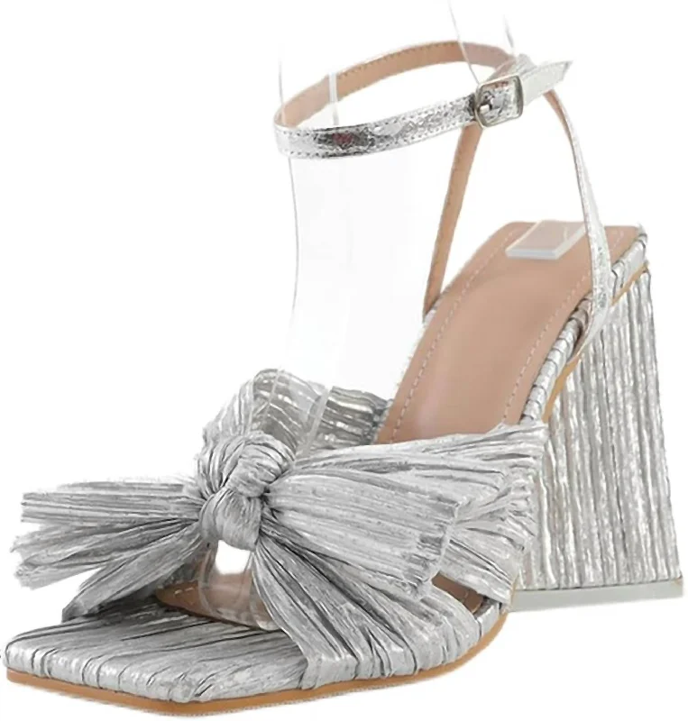 Women's Retro Bow Heels In Silver